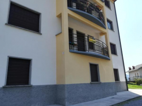 Appartamento Carrara Serina